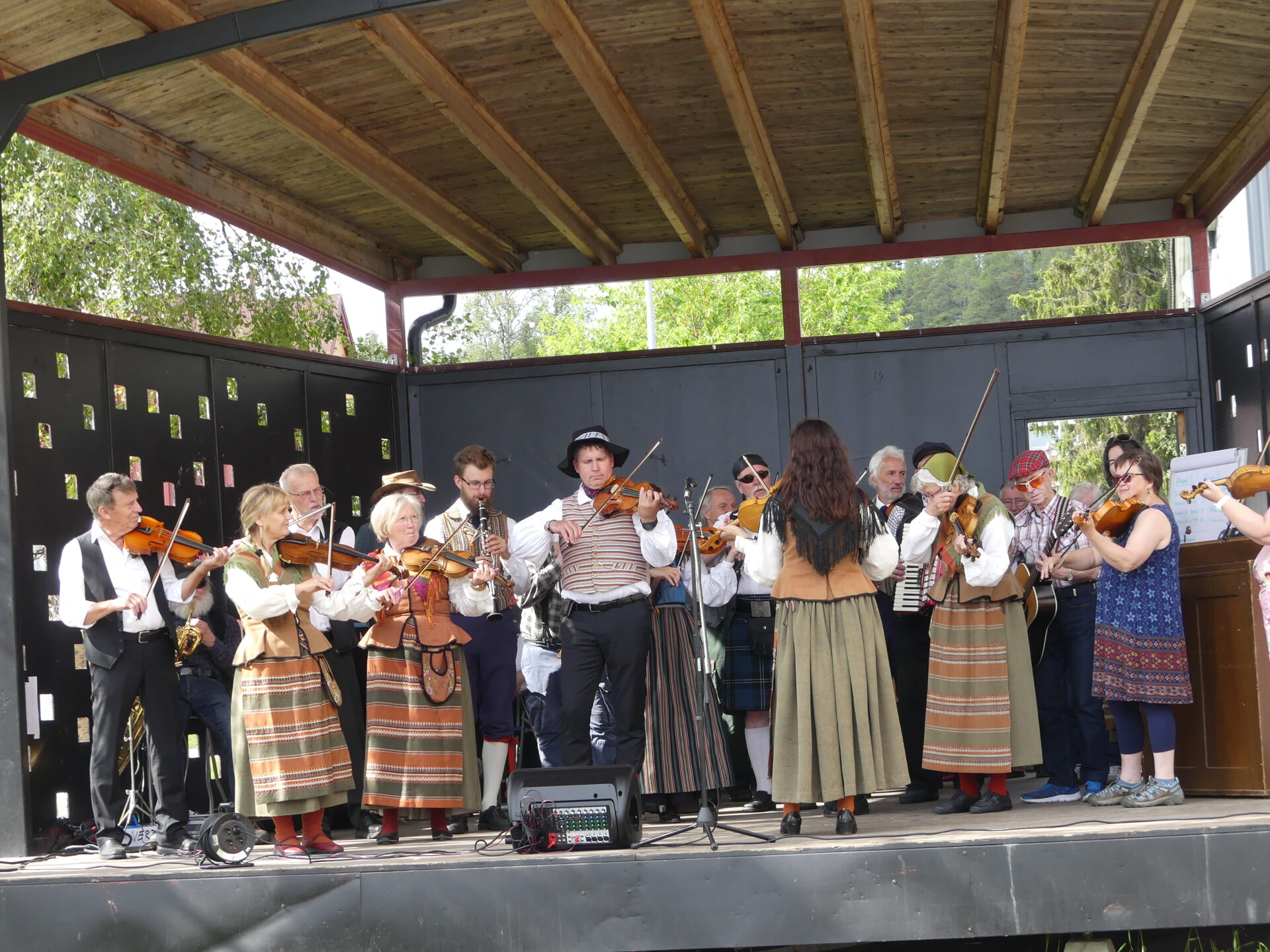 Spelmansstämma och Folkdans